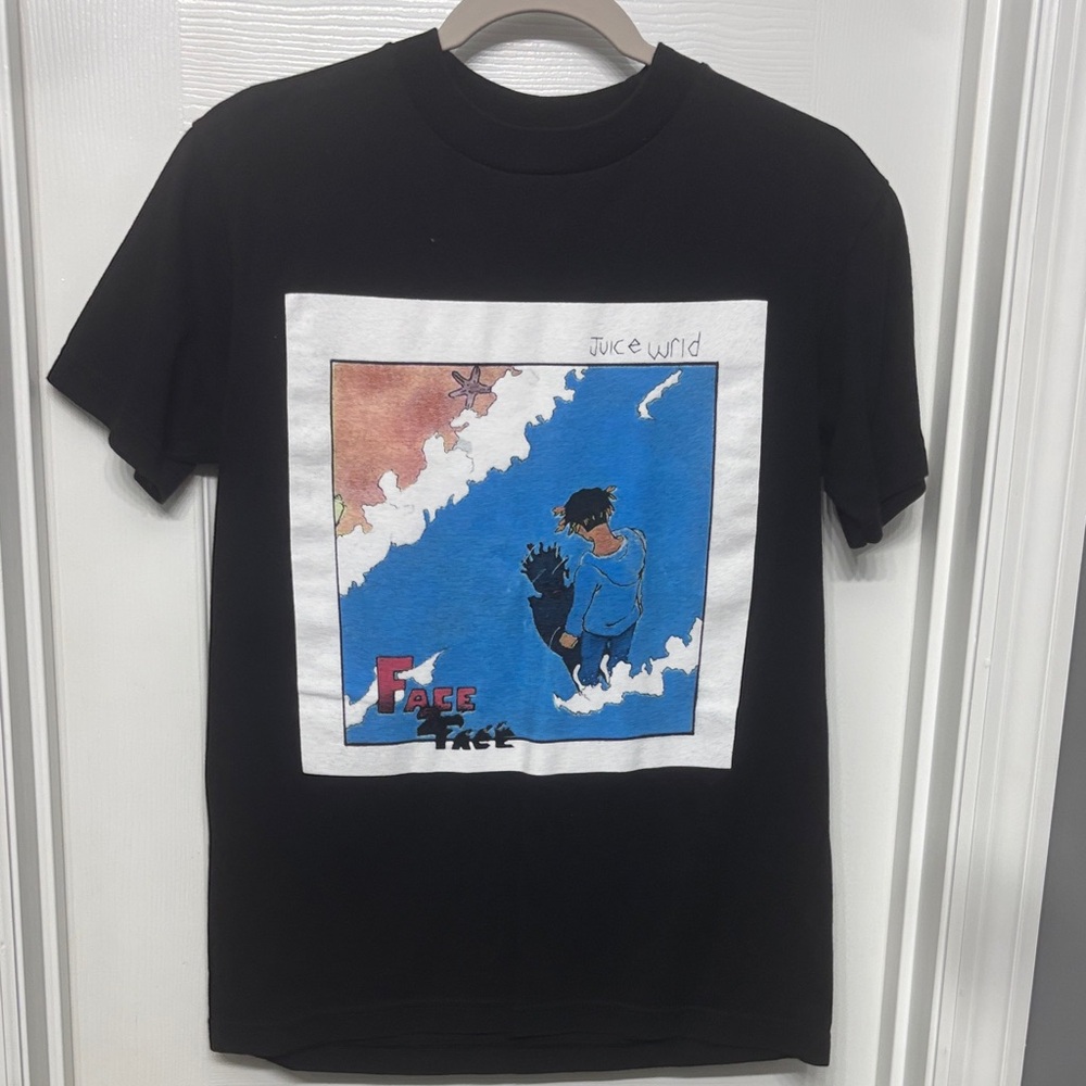 Black Tee with Sleeve Logo. Juice wrld 999 shirt barely worn.